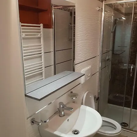 Royal House 3*
